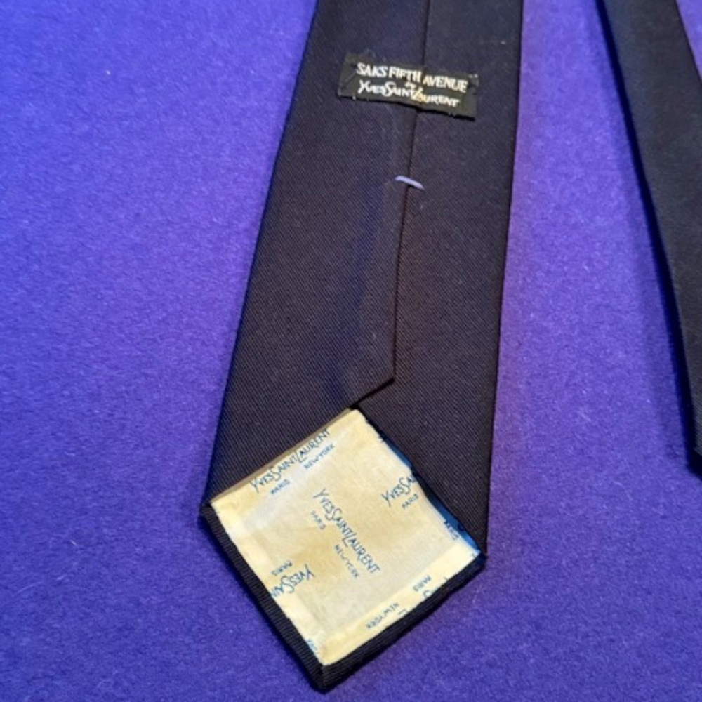YSL Dark Blue Solid Mens Tie 57" long 3.5" Wide